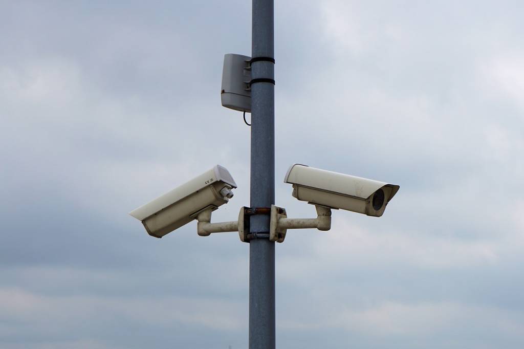Tour de vidéosurveillance mobile : une solution efficace contre les intrusions