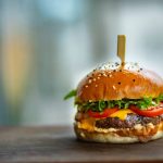 Aménager un espace de restauration rapide avec du mobilier adapté